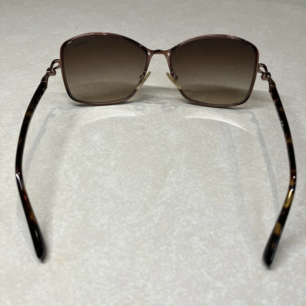 Vogue Italy Women's Sunglasses VO 3832-S 811/13 Tortoise Brown 57/16/130 w/case